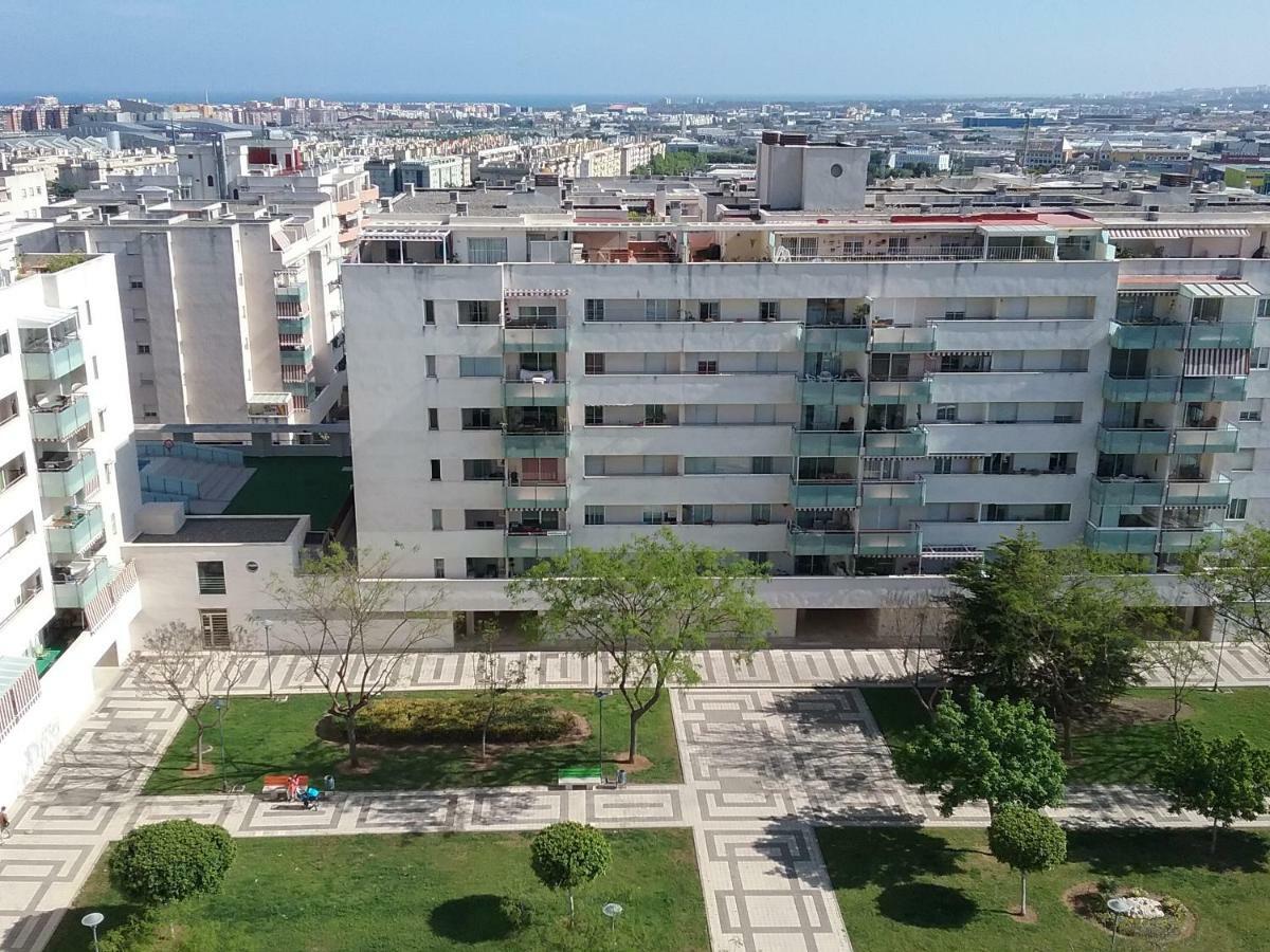 Apartamento Teatinos Malaga Apartment Exterior photo
